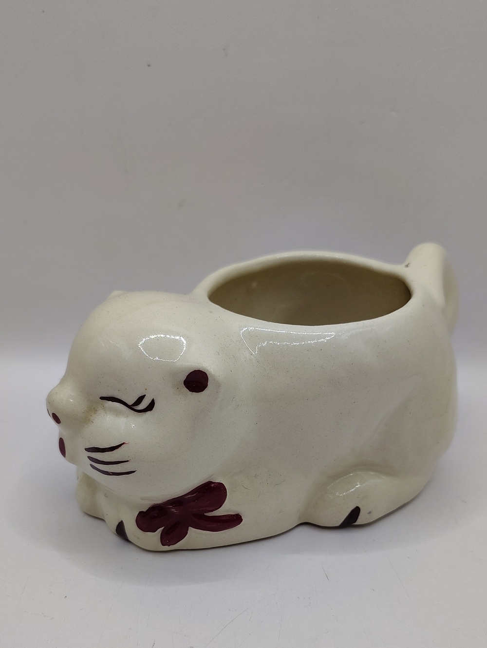 Vintage Small Shawnee Cat Garden Planter